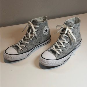 High top grey/silver sparkly converse.